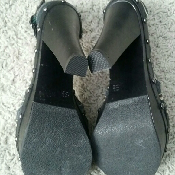 Limelight 6" T-Strap Heels | Size 8.5 - Picture 7 of 7